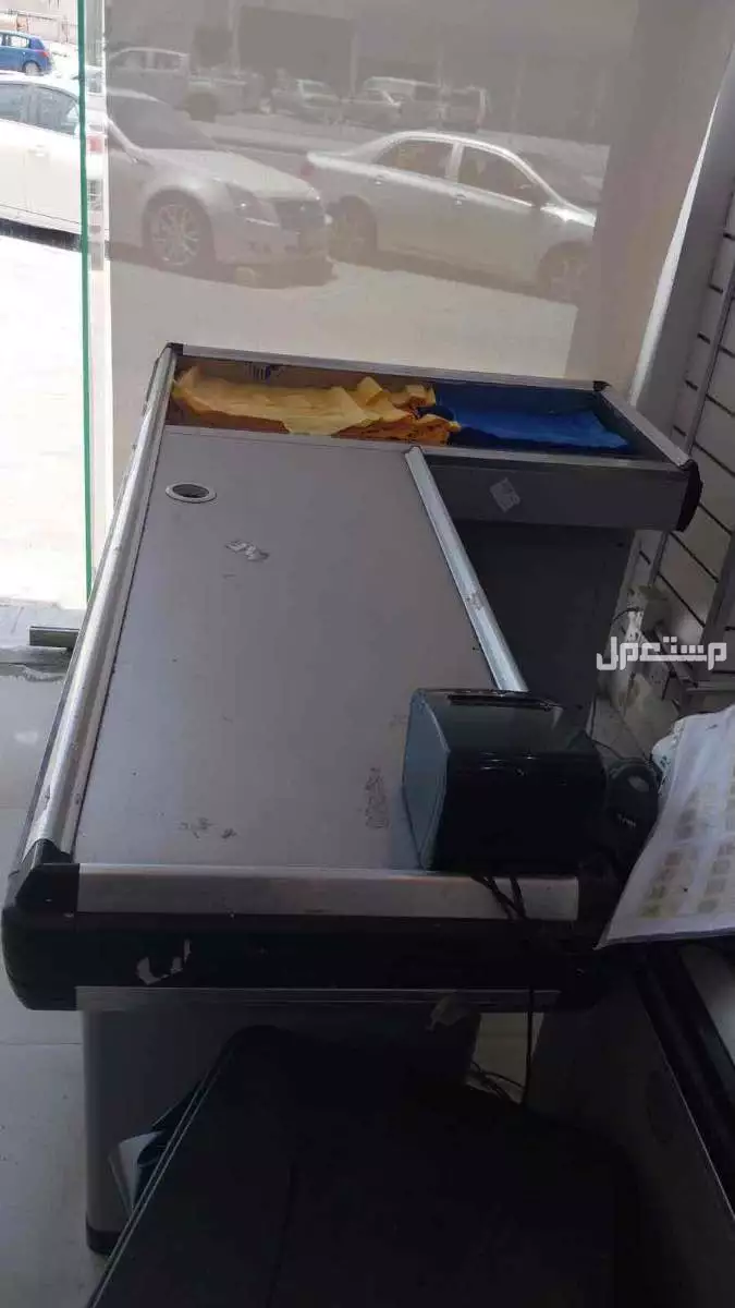 مكيفات تجهيزات محل رفوف في الرياض بسعر 30000 ريال سعودي