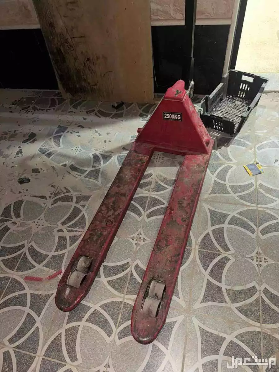 مكيفات تجهيزات محل رفوف في الرياض بسعر 30000 ريال سعودي