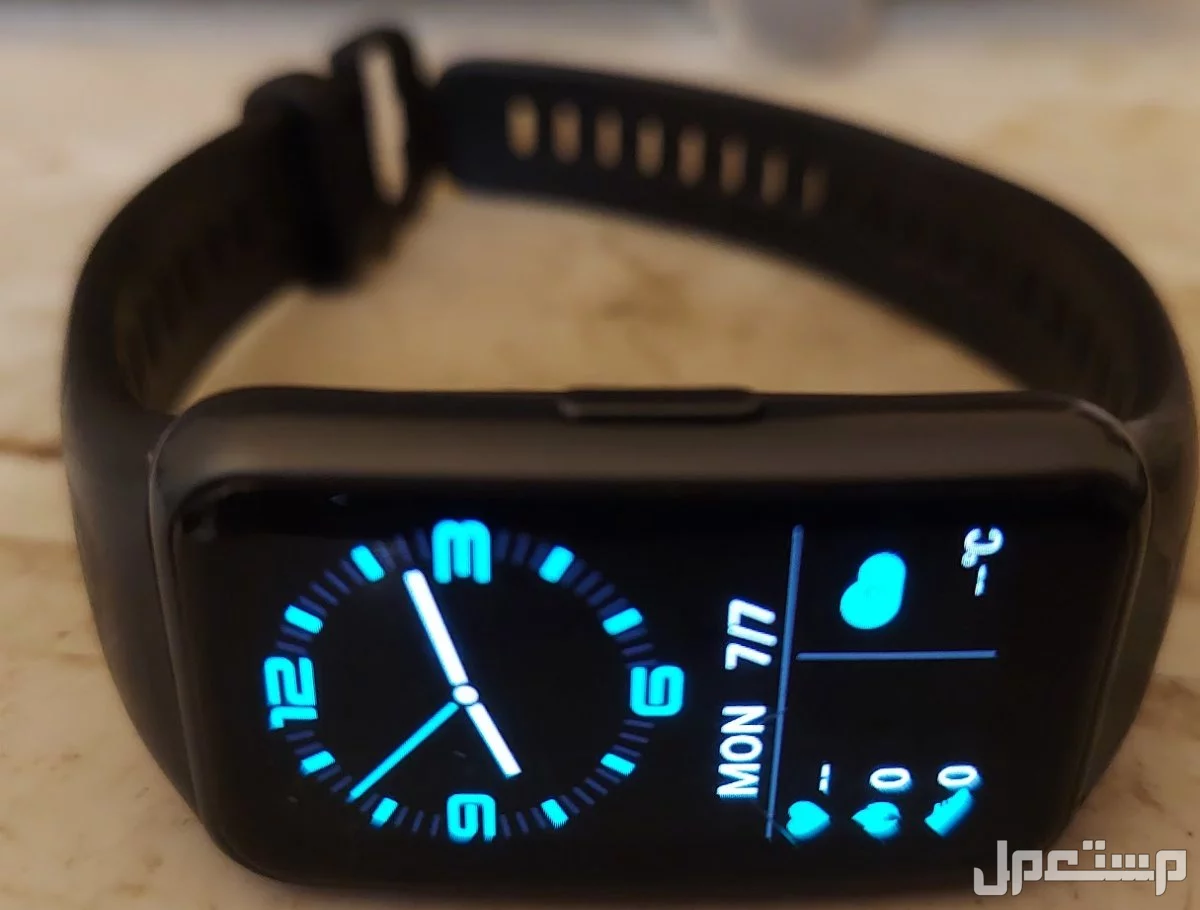 ساعة HUAWEI Band 6 - موديل FRA-B19