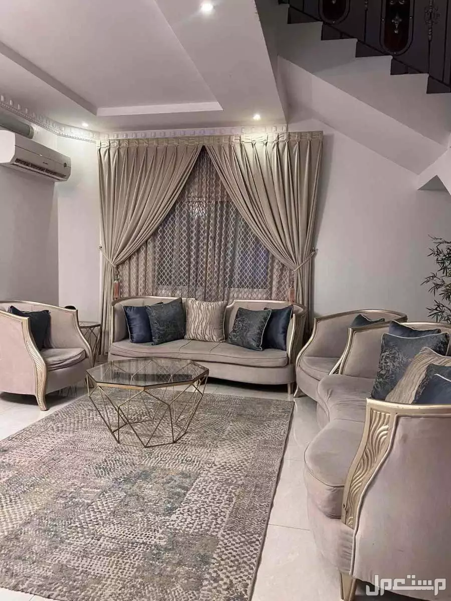 للبيع كنب صاله داخليه بسعر1500