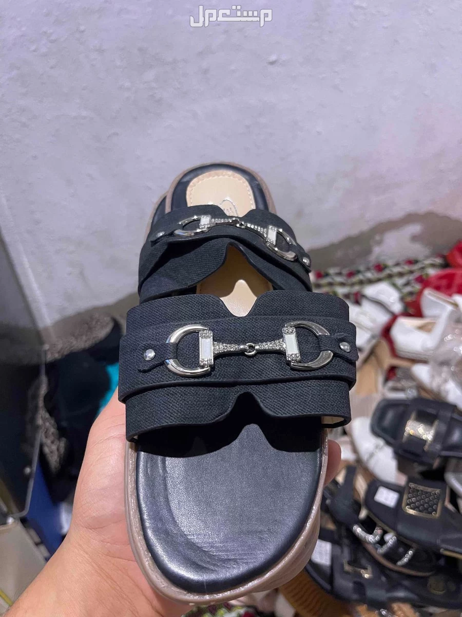 احذيه نساي وشوزات جديده للبيع مستعجل الكميه كامل 130 حبه سعر الحبه10﷼