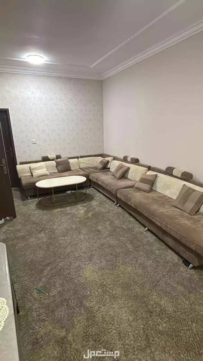 حي الجوهره بجوار كوفي نهج كنب بحاله جيده كنب بحاله جيده