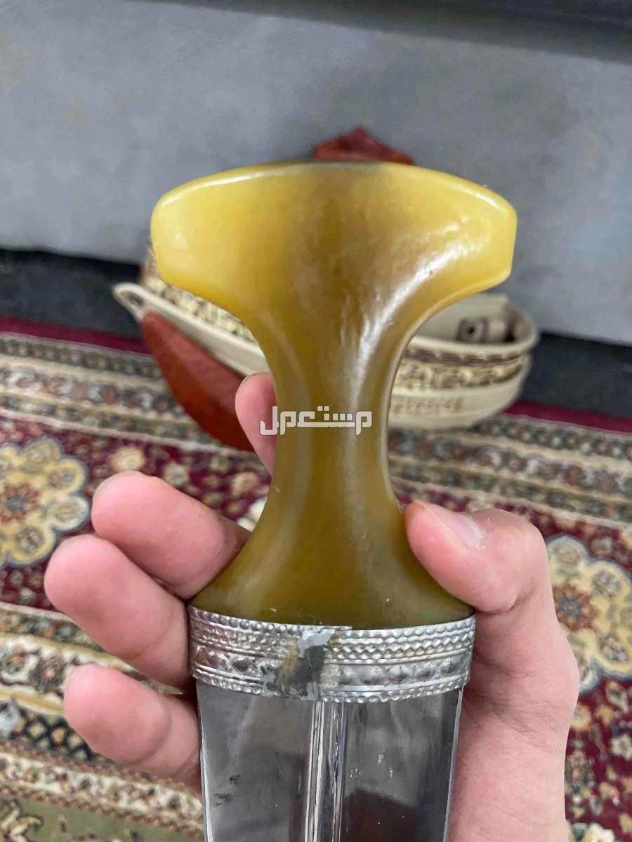للبيع جنبيتين للبيع حك زراف وقرن  في نجران بسعر 700 ريال سعودي