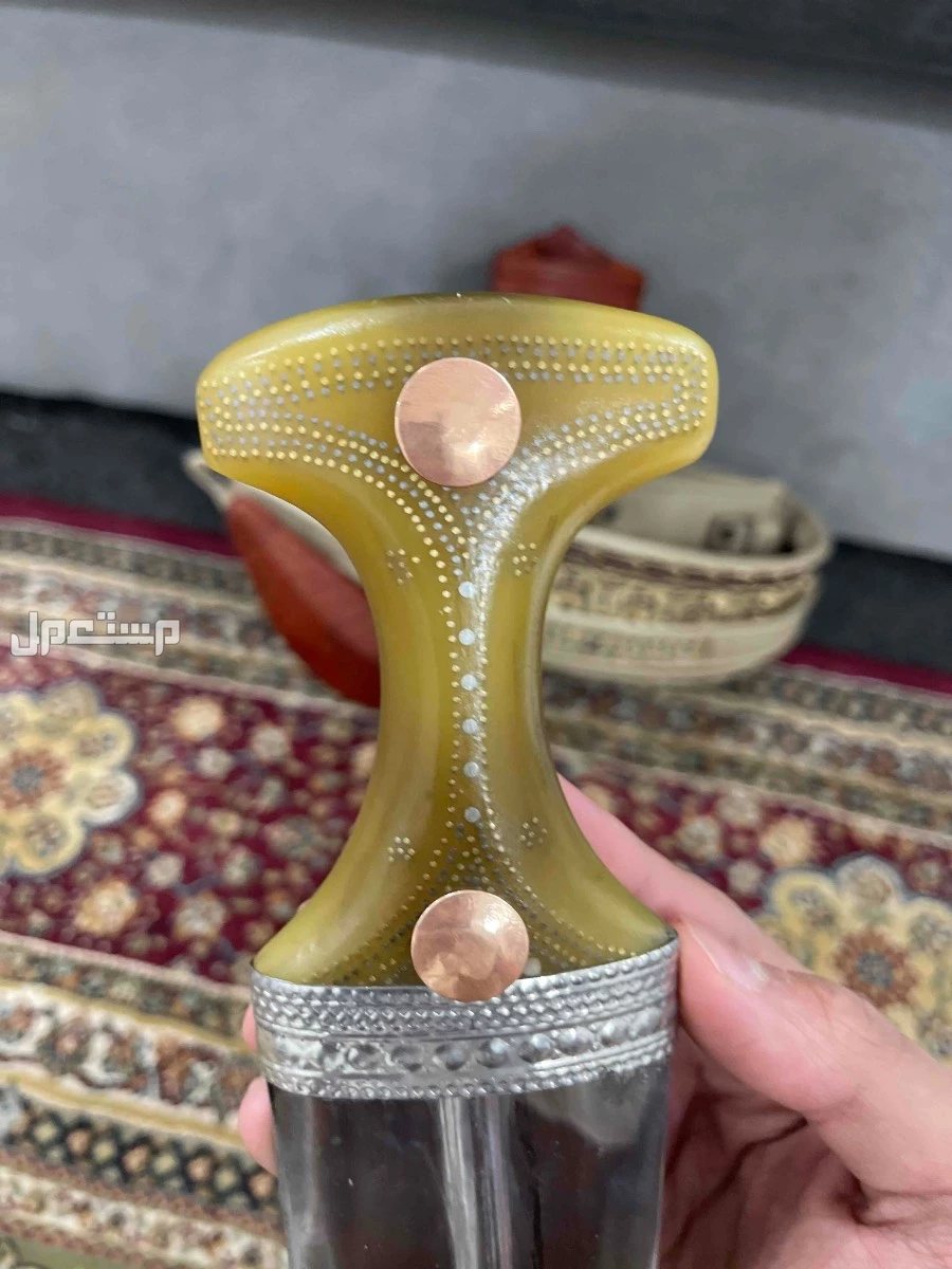 للبيع جنبيتين للبيع حك زراف وقرن  في نجران بسعر 700 ريال سعودي