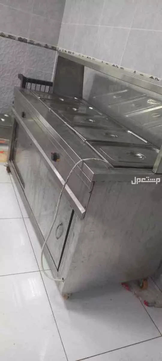 للبيع مشتقات محل مكون من فرن بيتزا وسخان و تلاجه وجميع المستحقات  للتواصل فون او واتس البضعافه موجوده فيه المخزن للتواصل فون او واتس فقط