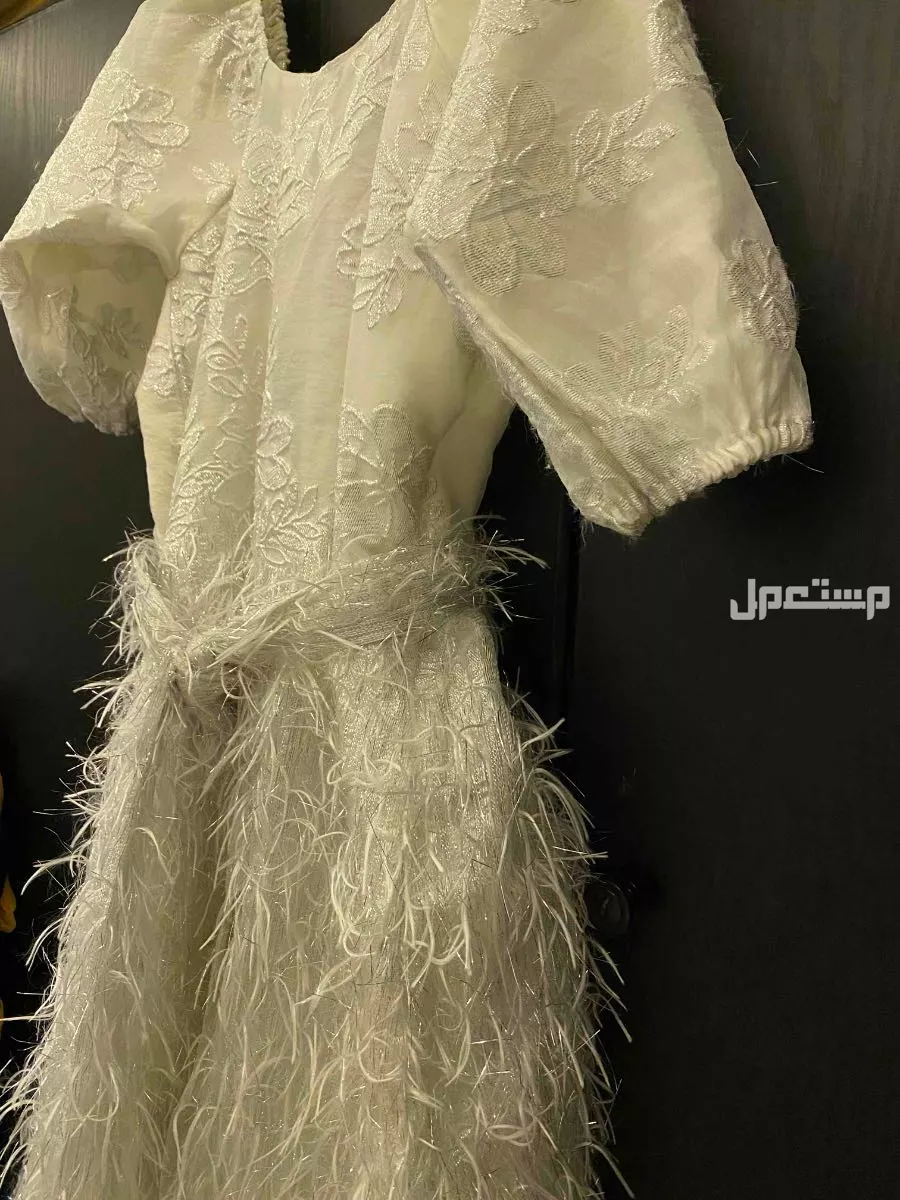فستان أنيق من مصممه بحرينية بسعر 300 ريال