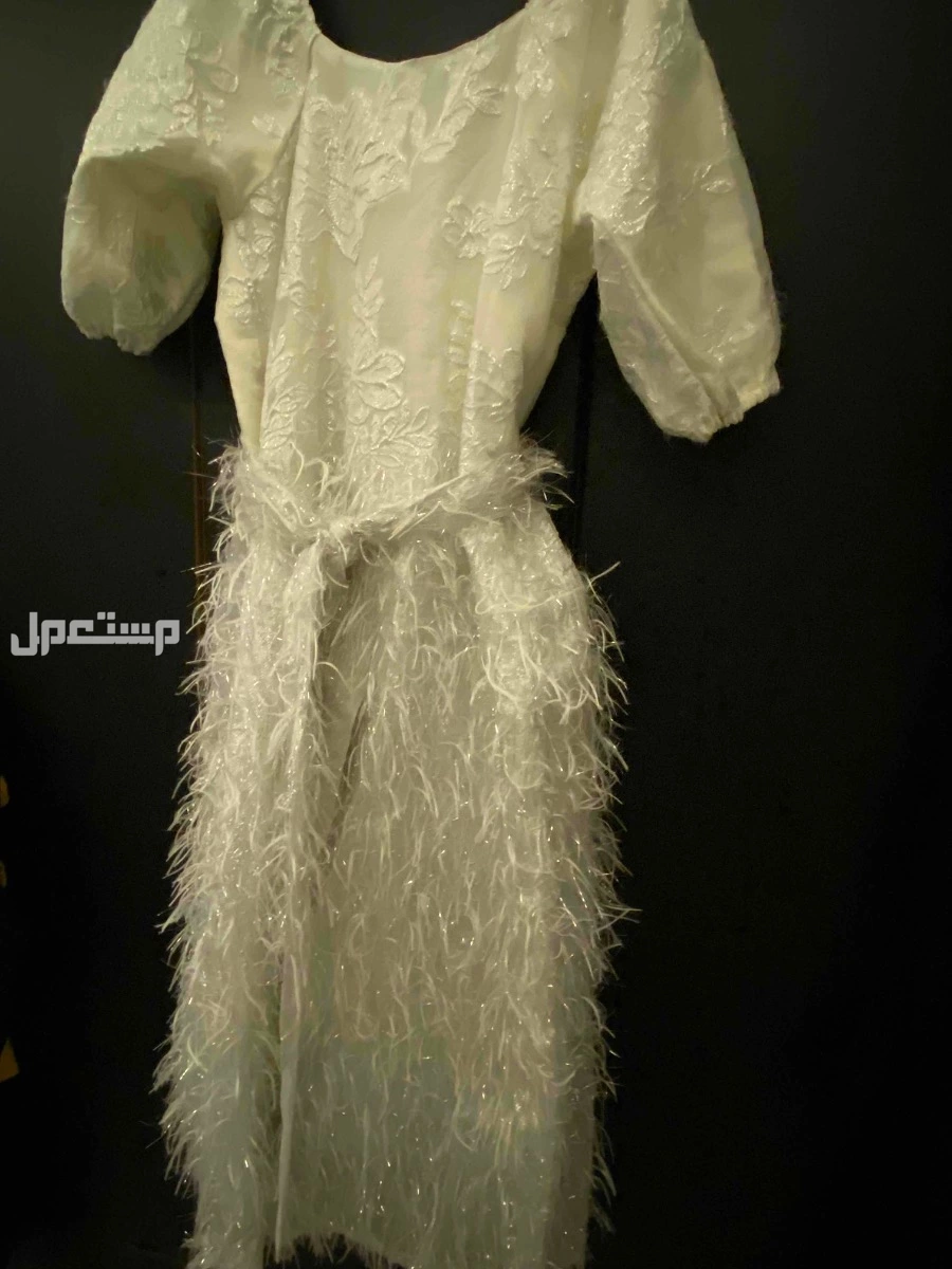 فستان أنيق من مصممه بحرينية بسعر 300 ريال