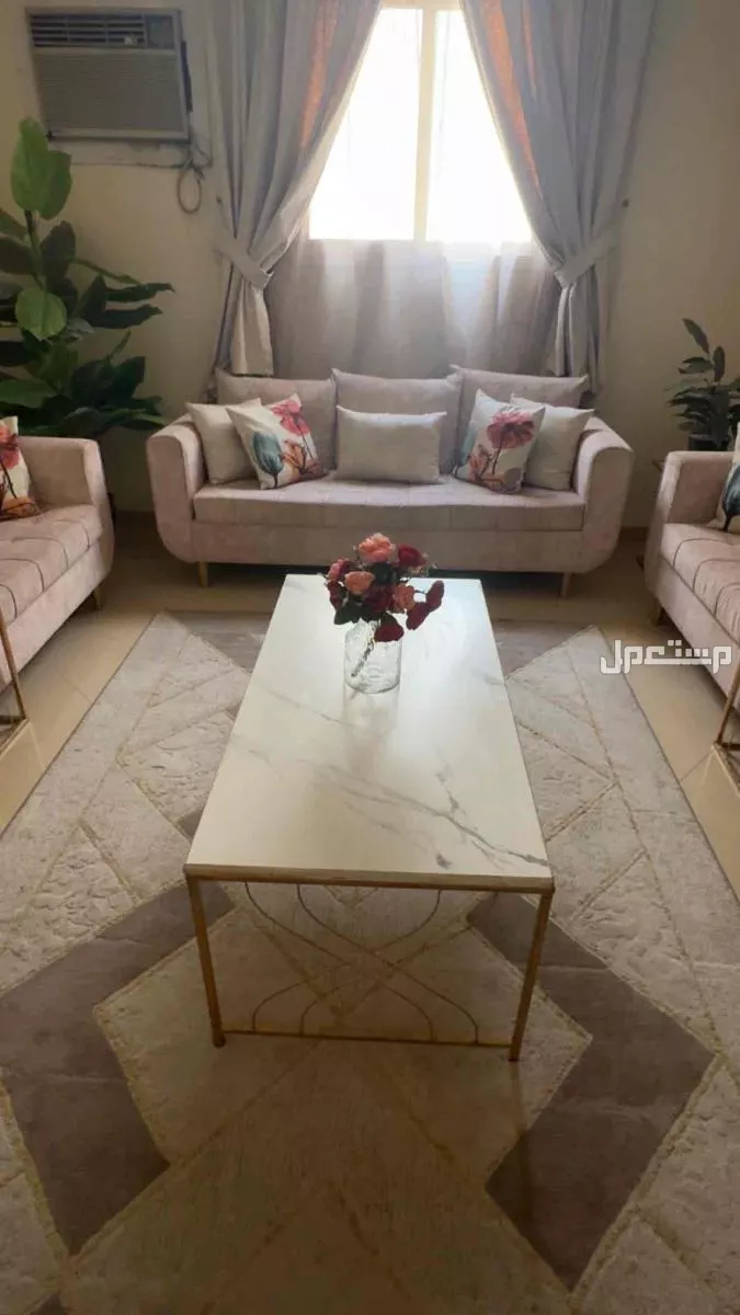 كنب 9نفر  في الرياض بسعر ألف ريال سعودي