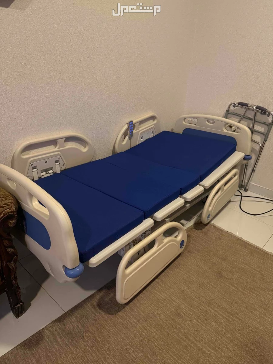 للبيع سرير طبي فايبر اخو الجديد