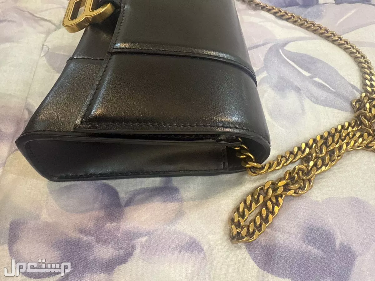 شنطة فخمة بسعر مغري في جدة بسعر ألفين ريال سعودي