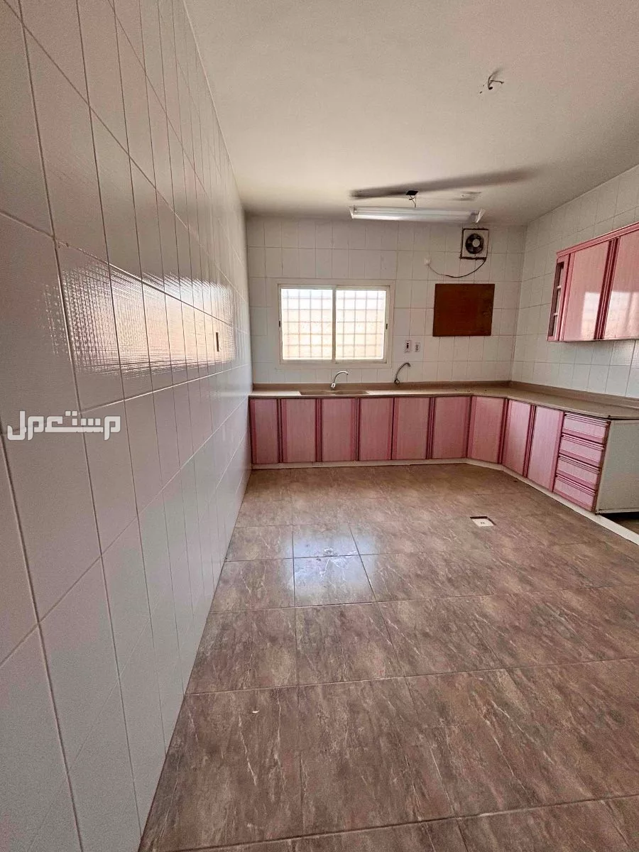 راس تنورة حي المنتزة  في راس التنورة بسعر ألف ريال سعودي