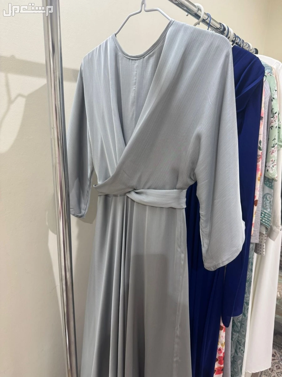 فساتين سهرات نظيف لبس مرة واحدة في بريدة بسعر 200 ريال سعودي