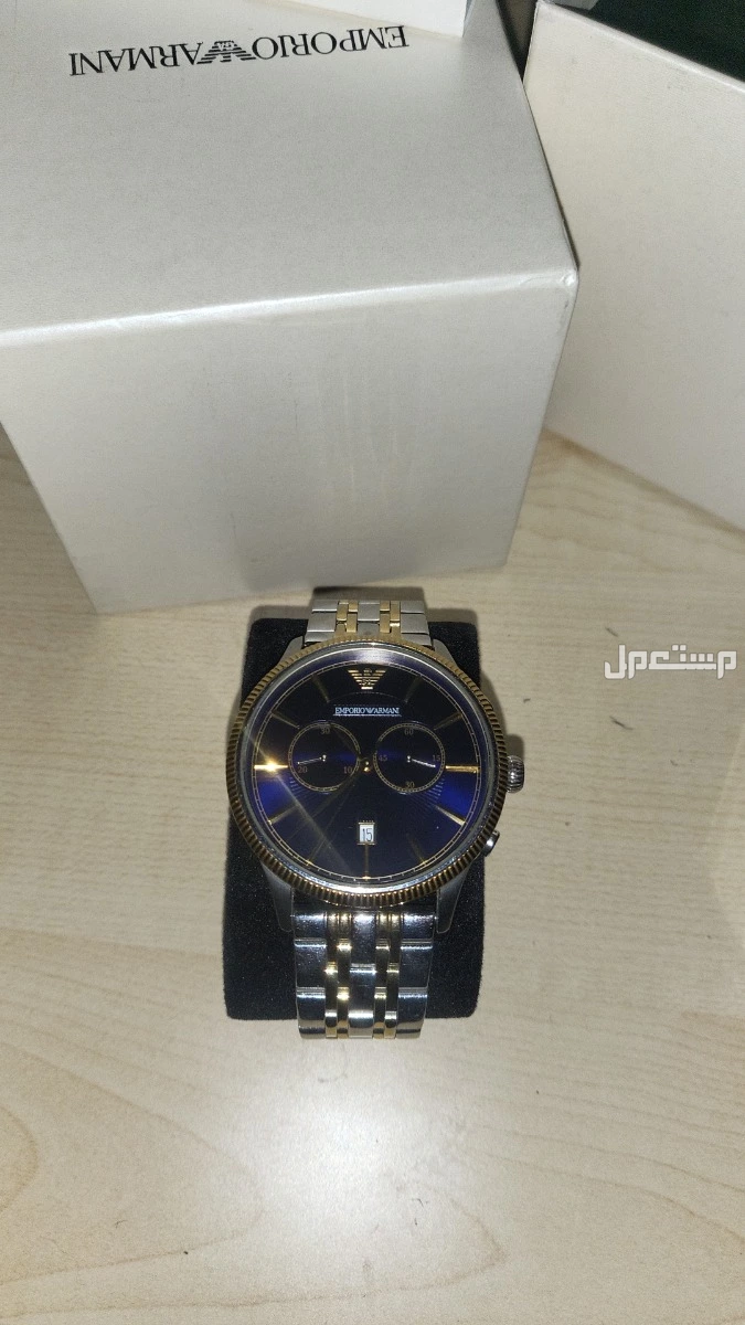 ساعة امبوريو ارماني للبيع مستخدمه شبه جديده في الدمام بسعر 100 ريال سعودي و ساعة بوليس جديدة اسود مطفي