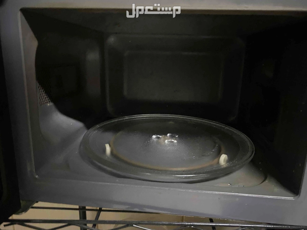 ميكرويف للبيع سهل الاستخدام نظيف  في الرياض بسعر 150 ريال سعودي تواصل رقم واتس  المدينة الرياض حي الروابي