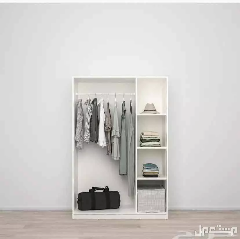 خزانة نظيفة من ايكيا  الرياض حي الروابي نظيفة وشبه جديده ومافيها كسور ولا خراب وتشيل ملابس كثير وقوية ونظيفة وجميلة شكليًا