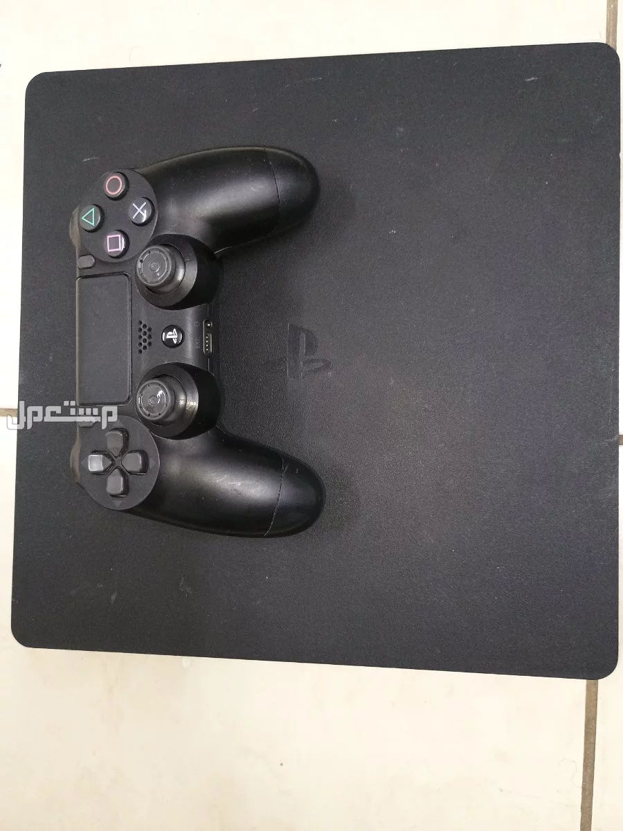 للبيع بلايستيشن 4 سليم سعر 650 ريال الدمام حي الشاطئ الشرقي