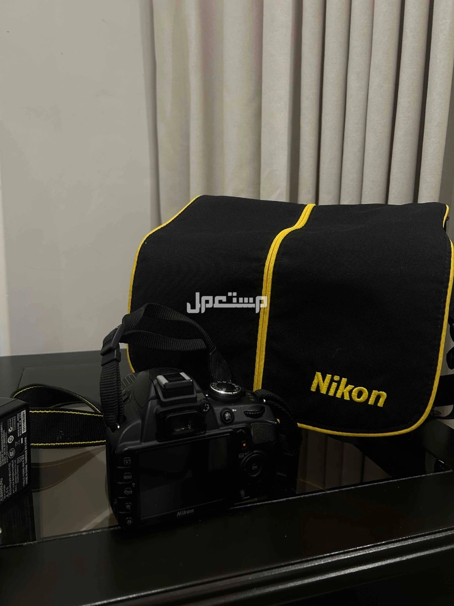 للبيع كاميرا Nikon D3100 بعدسة 18-55mm بحالة ممتازة