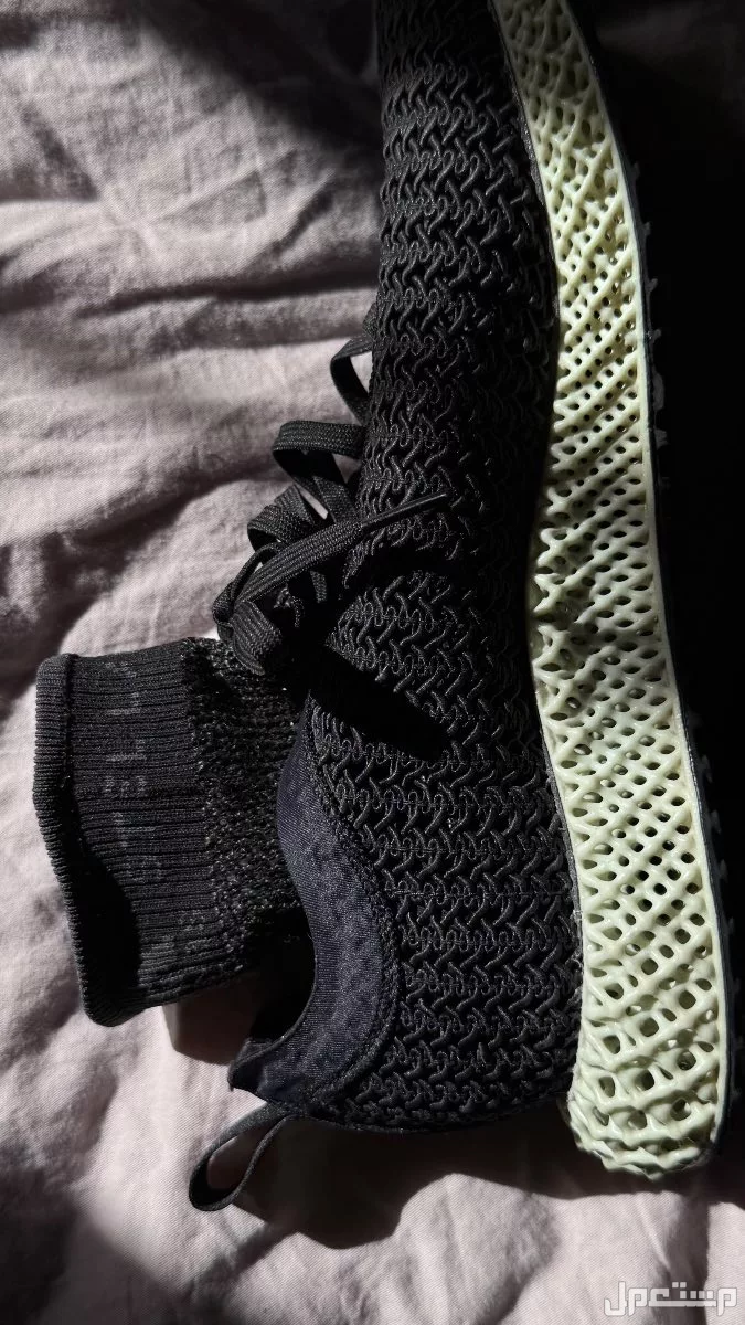 شوز Stella McCartney x AlphaEdge 4D نظيف جداً