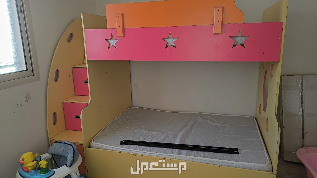 للبيع فرش شقه كامل للبيع في الرياض