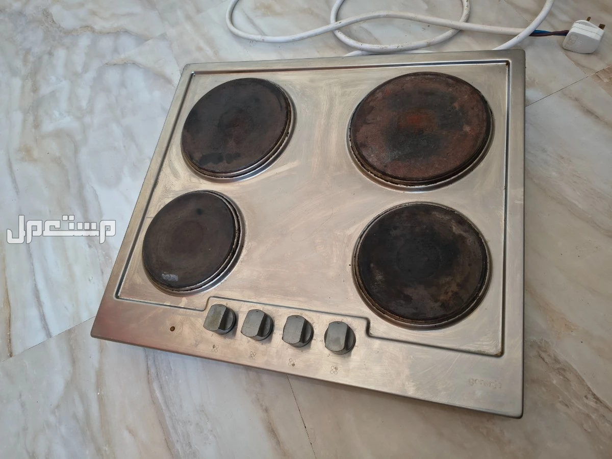 للبيع فرش شقه كامل للبيع في الرياض