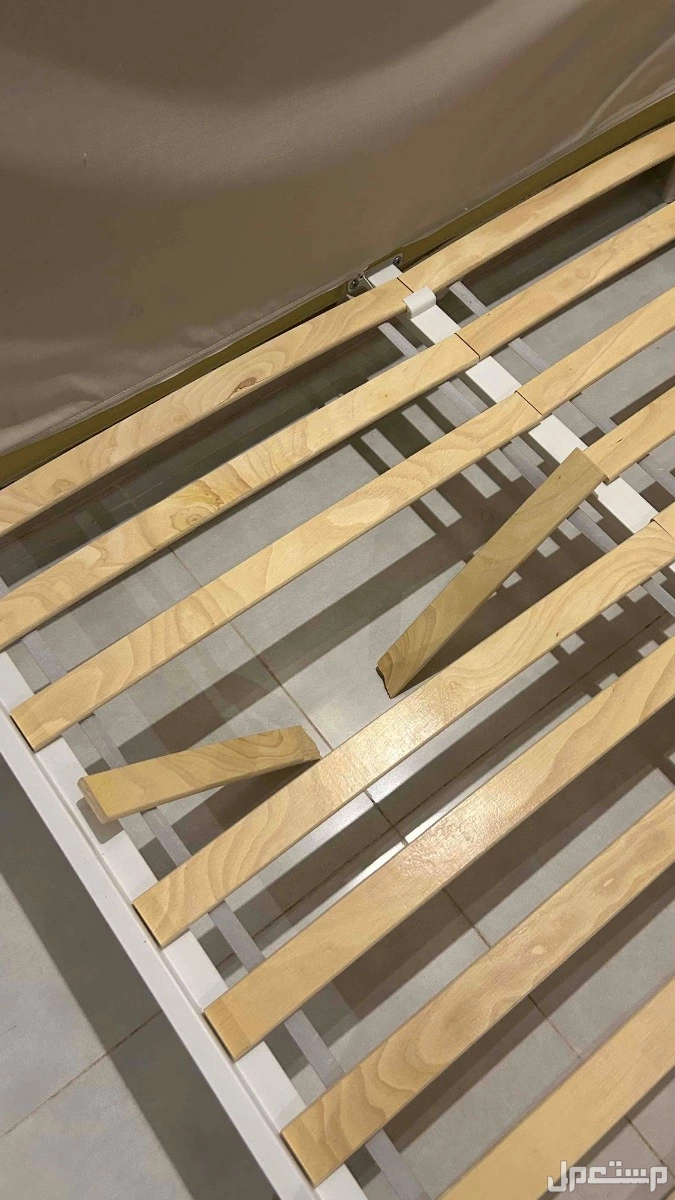 سرير ومرتبه مقاس 140*200 نفر ونص