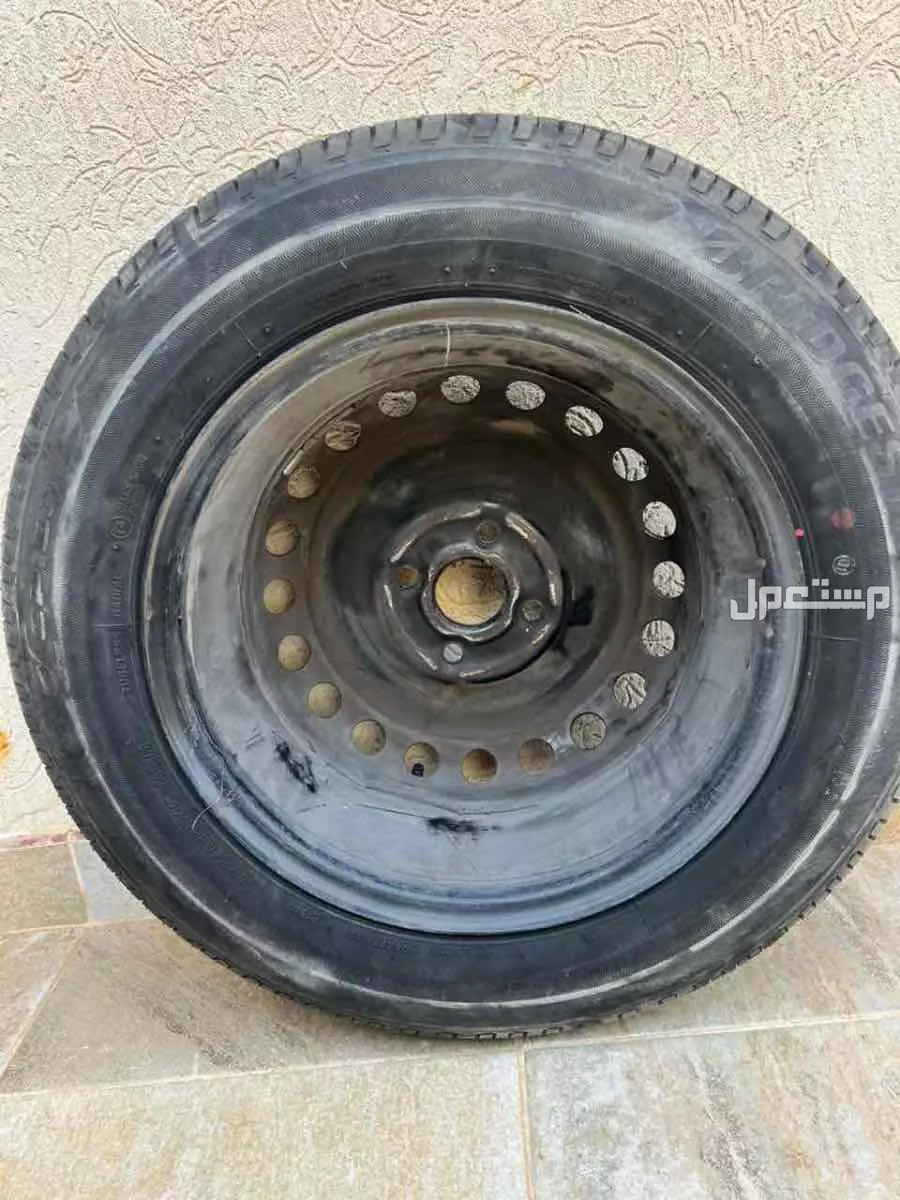 للبيع قطع غيار في الرياض بسعر 700 ريال سعودي