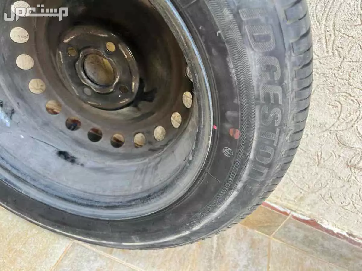 للبيع قطع غيار في الرياض بسعر 700 ريال سعودي