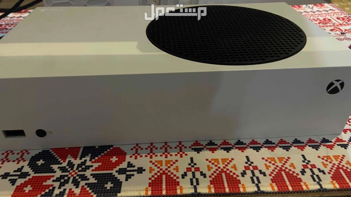 اكس بوكس سيريس اس مجدد في أبهــــا بسعر 600 ريال سعودي