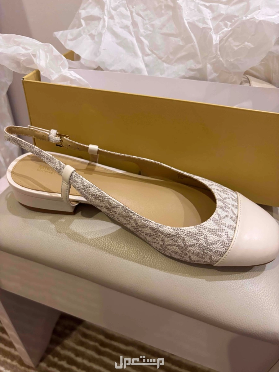 فلات من Michael Kors نسائي في الرياض بسعر 350 ريال سعودي