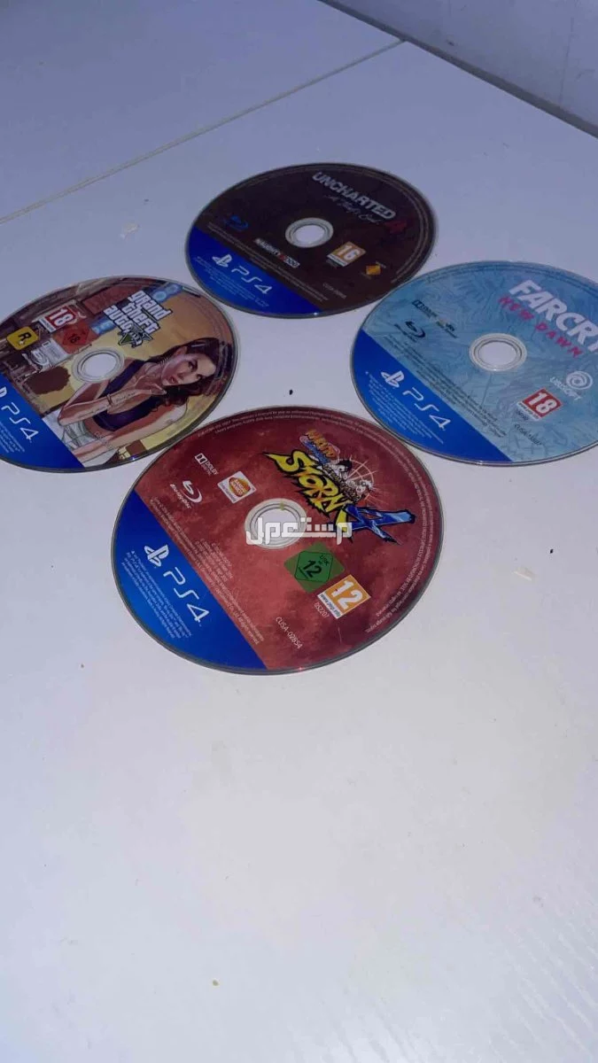 أشرطة PS4 نظيفة للبيع بأسعار معقولة
