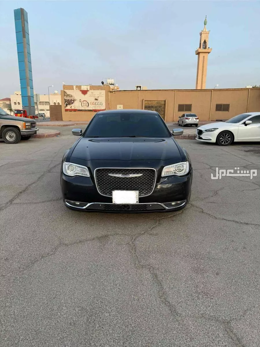 للبيع كرايسلر 2019 v6 ايكزيكتف
