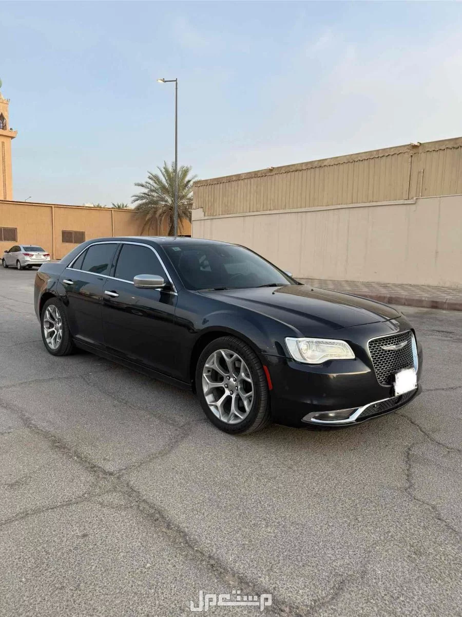 للبيع كرايسلر 2019 v6 ايكزيكتف