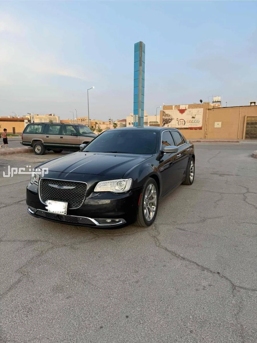 للبيع كرايسلر 2019 v6 ايكزيكتف