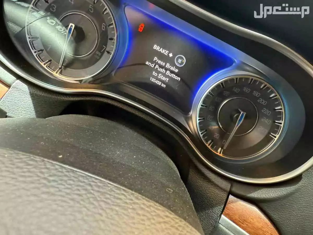 للبيع كرايسلر 2019 v6 ايكزيكتف