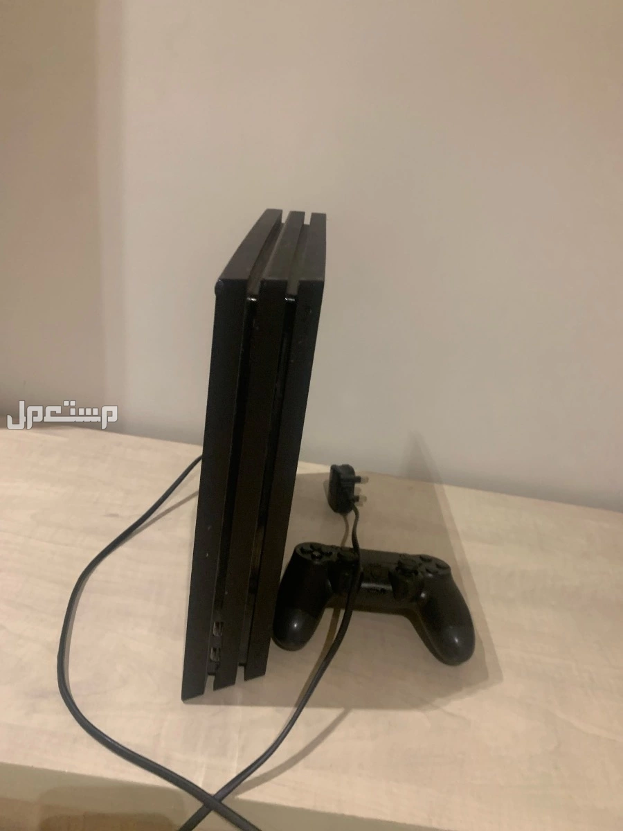 سوني فور برو للبيع السوني نضيف اخو الجديد