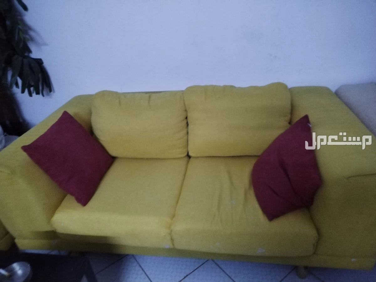 طقم كنب مجانا للمحتاج في مدينه الرياض ض حي اشبيليا
