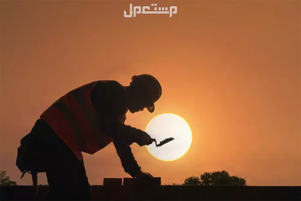 متى يبدأ حظر العمل تحت أشعة الشمس؟.. أوقات الحظر والغرامات مخاطر العمل تحت أشعة الشمس