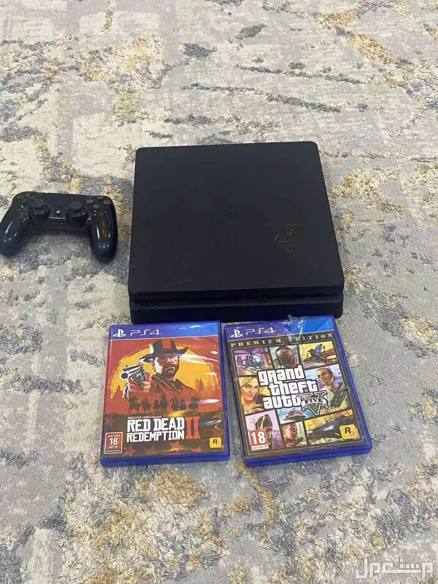 للبيع سوني 4 مع جميع الملحقات العنون الطايف الحويه