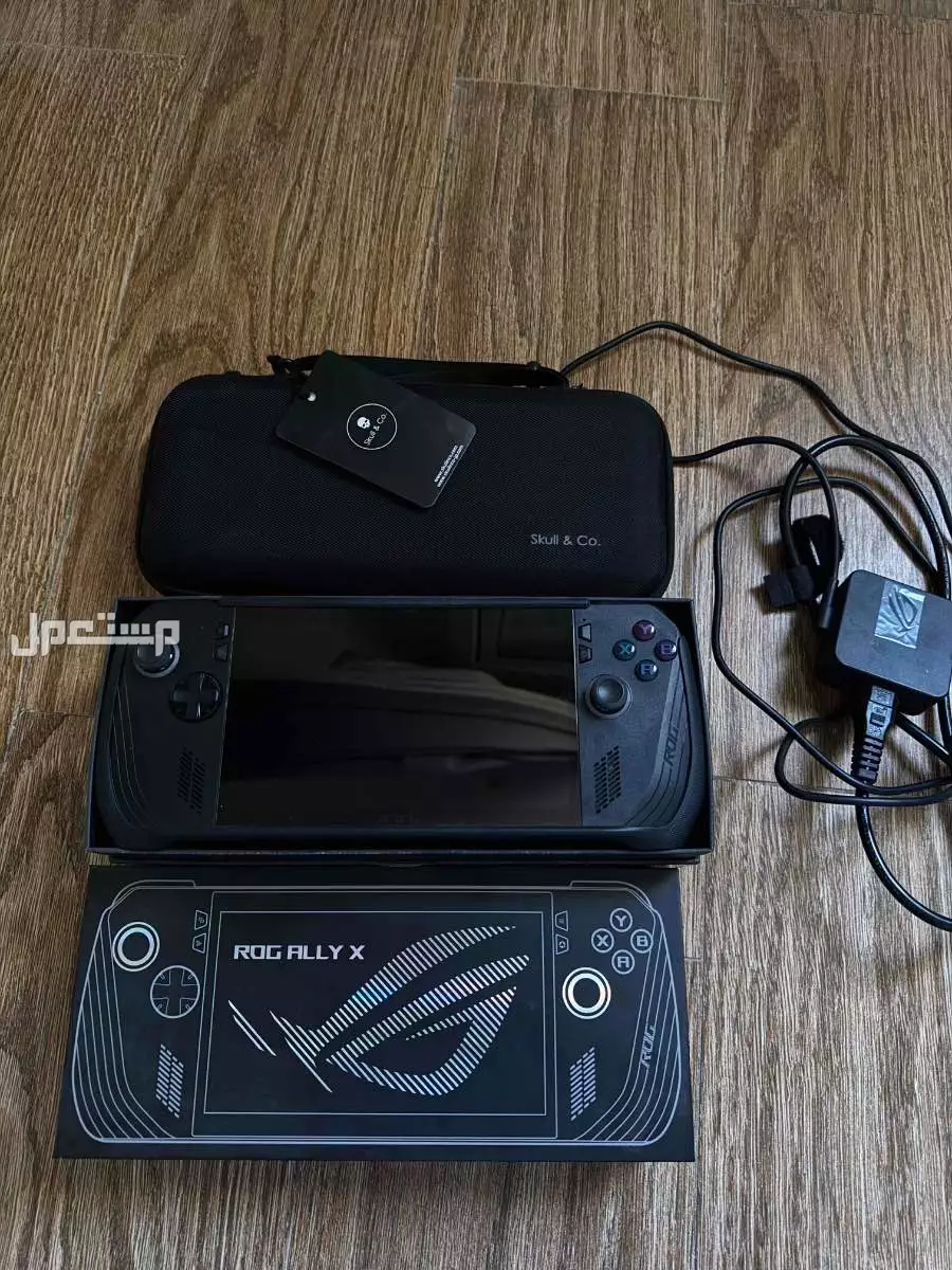 للبيع ROG Ally X شبه جديد ماركة أسوس في الرياض بسعر 3 آلاف ريال سعودي