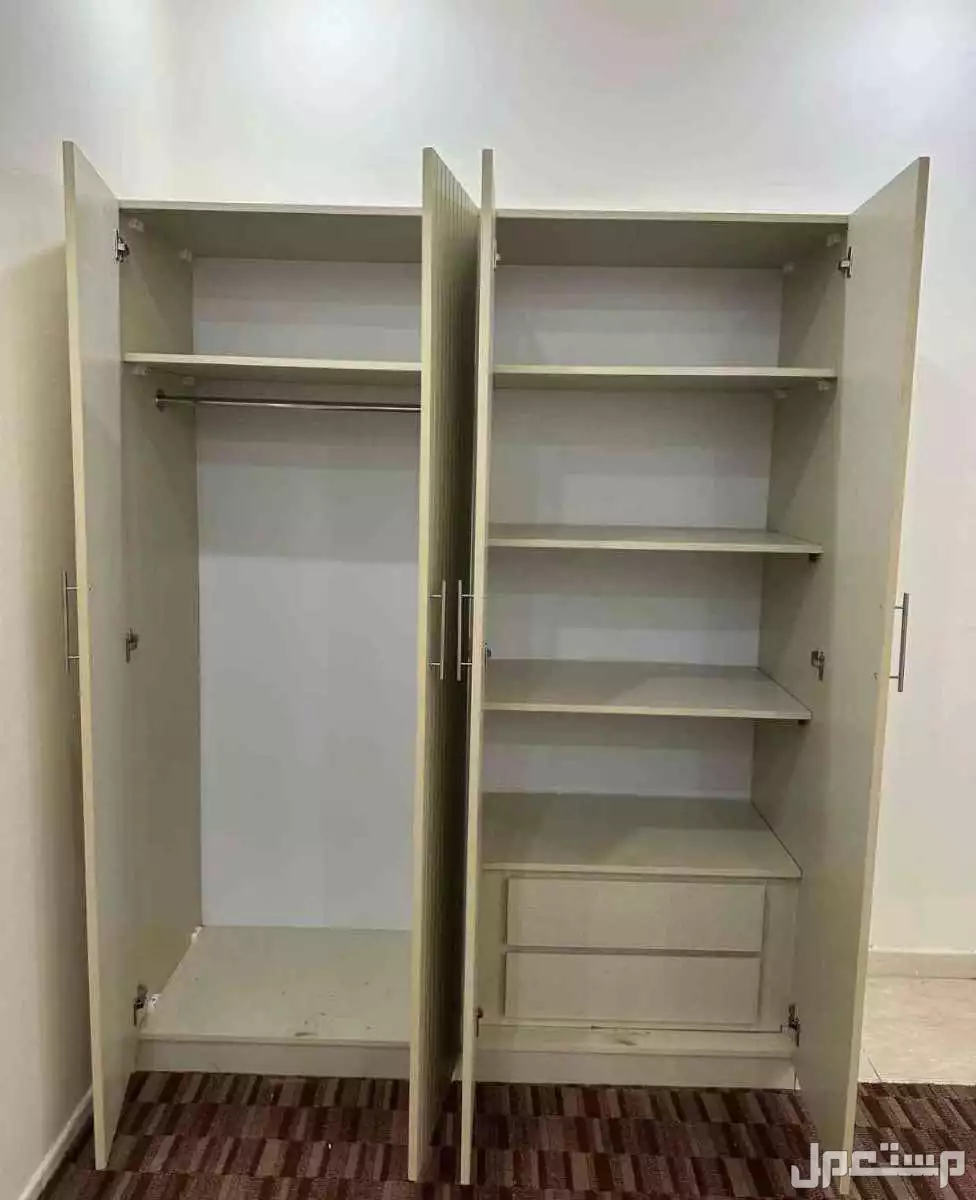 يتوفر دواليب خشب جديد نوعيات ممتازة وبأسعار خاصة