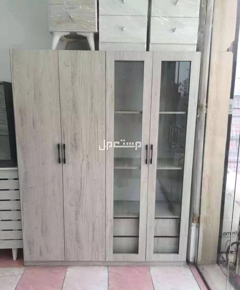 يتوفر دواليب خشب جديد نوعيات ممتازة وبأسعار خاصة