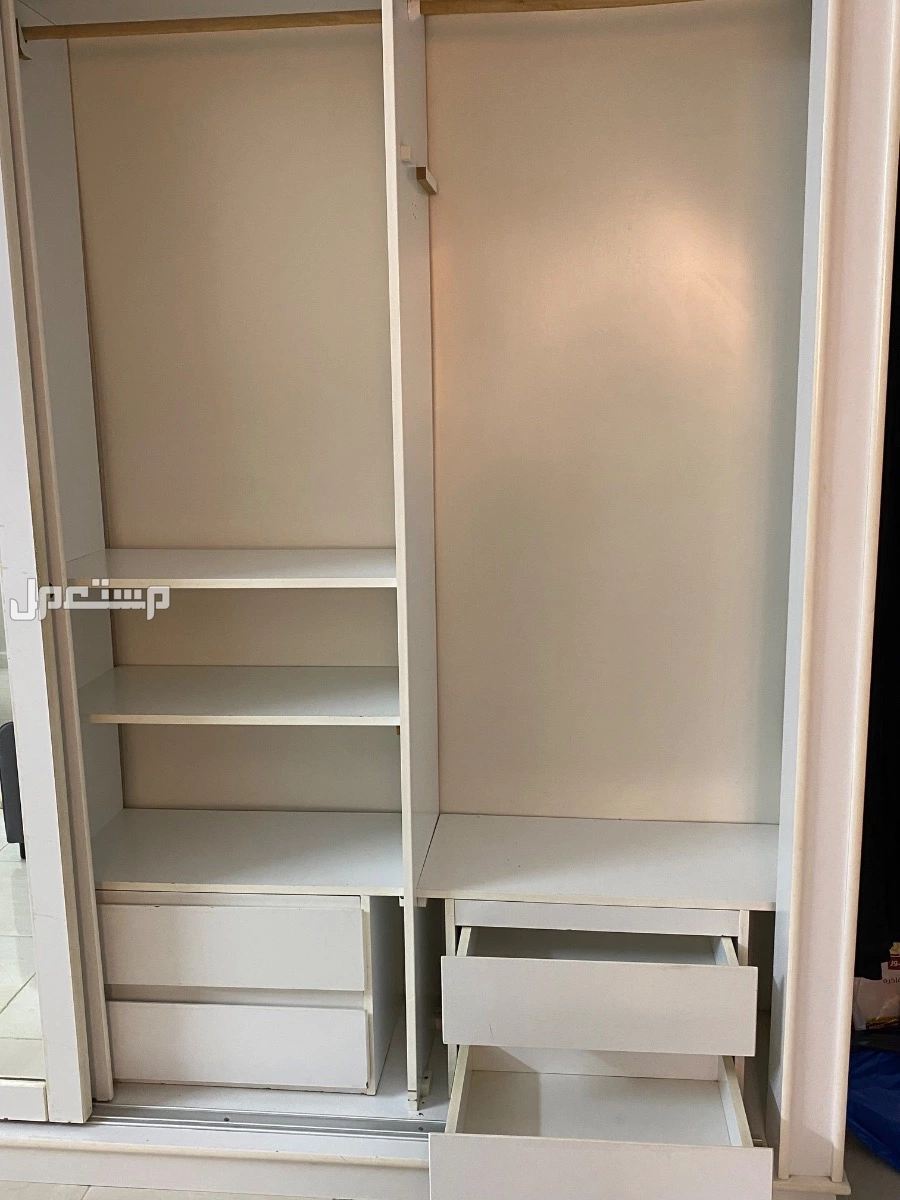 دولاب  في جدة بسعر 500 ريال سعودي مستعمل وبحاله ممتازه