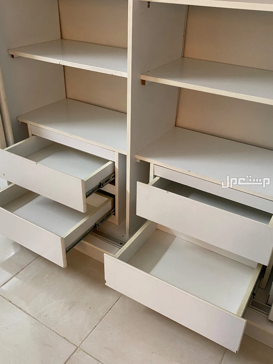 دولاب  في جدة بسعر 500 ريال سعودي مستعمل وبحاله ممتازه