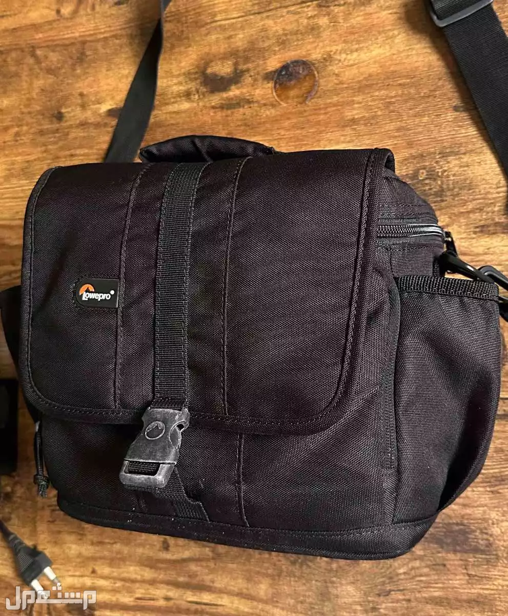 كاميرا كانون Canon EOS 600D  مع عدسة إضافية 70-300mm في الرياض بسعر 1500 ريال سعودي