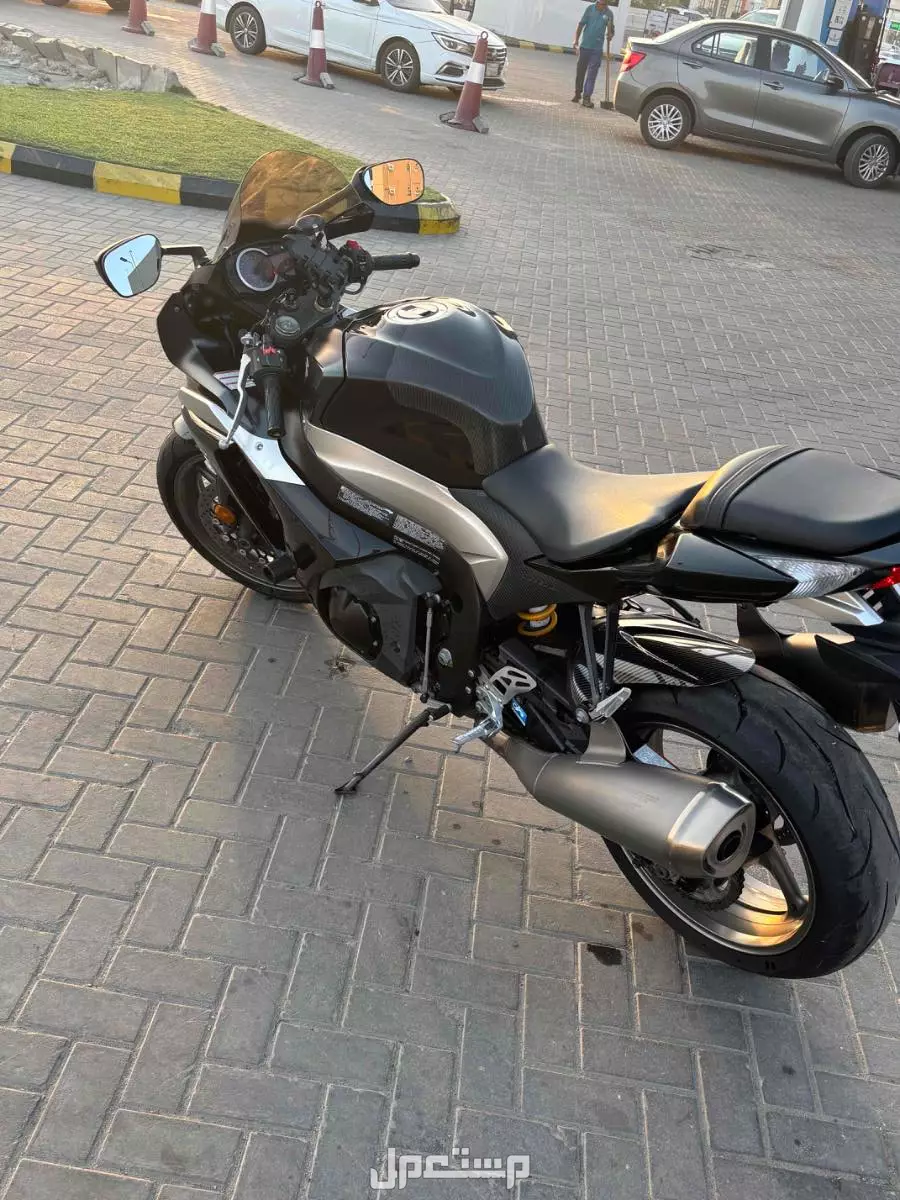 للبيع دباب 1000 موديل 2009 السعر