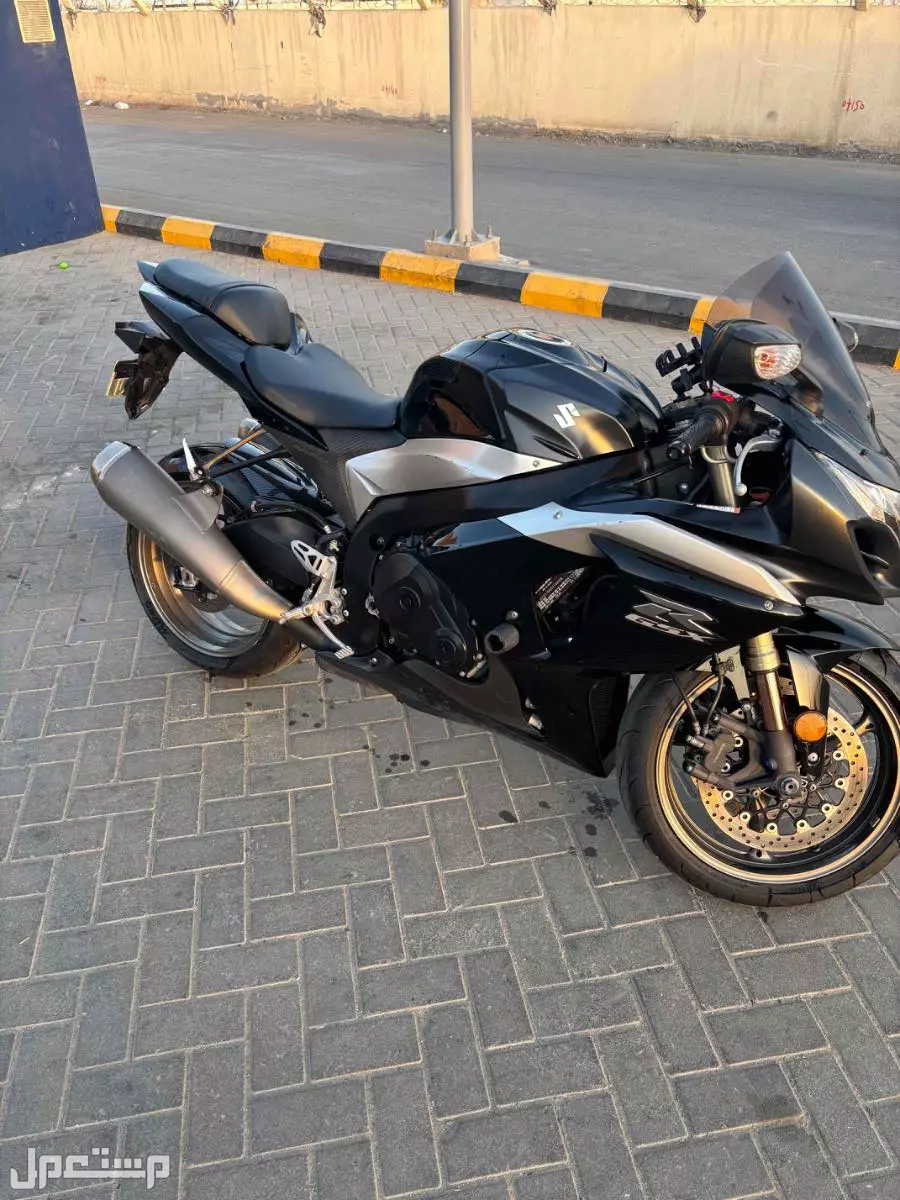 للبيع دباب 1000 موديل 2009 السعر