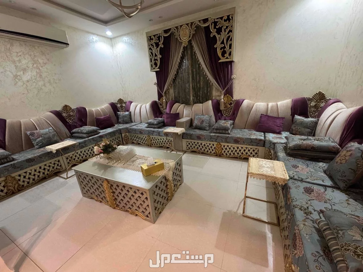 كنب اثاث للبيع  في الرياض بسعر 1000 ريال سعودي