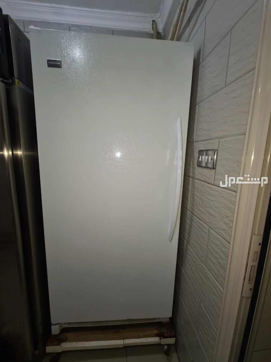 فريزر فريجيدير سعة 575لتر مايعادل 20 قدم