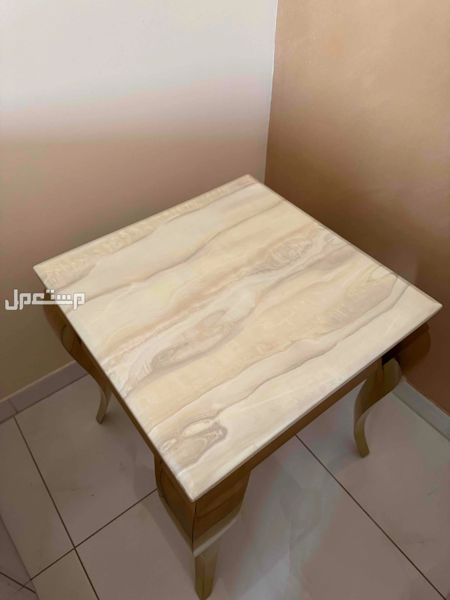 طاولات مجلس في أبهــــا بسعر 3 آلاف ريال سعودي