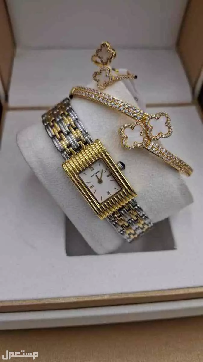 ساعات بشرون نسائي مع سوارة وخاتم زركون